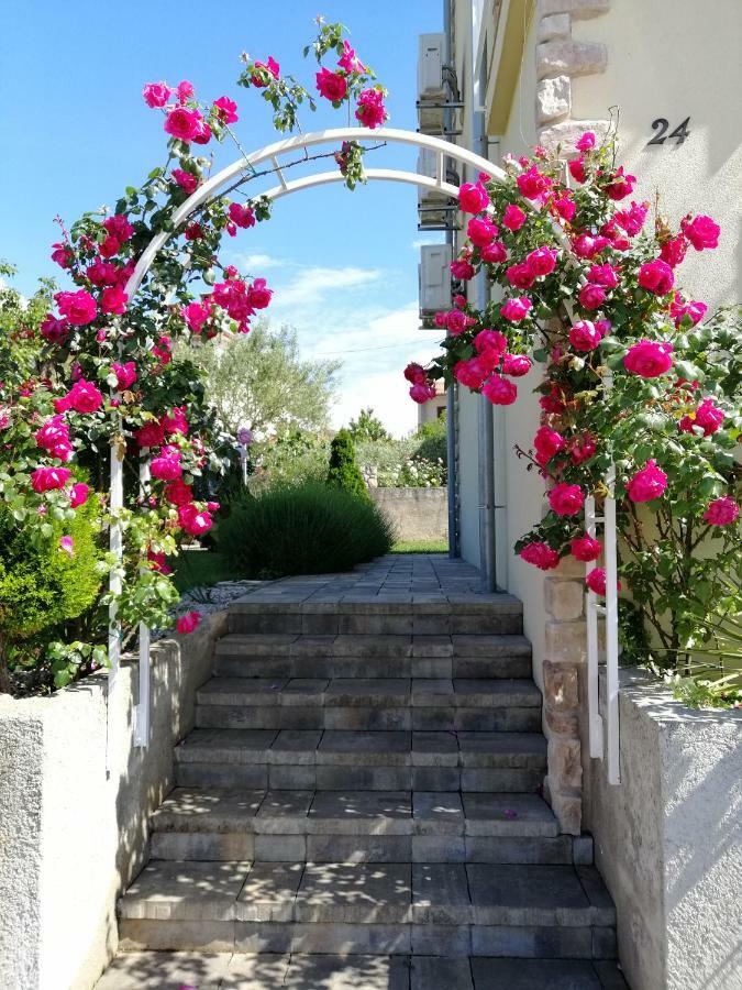 Guesthouse Olei Malinska Exteriér fotografie